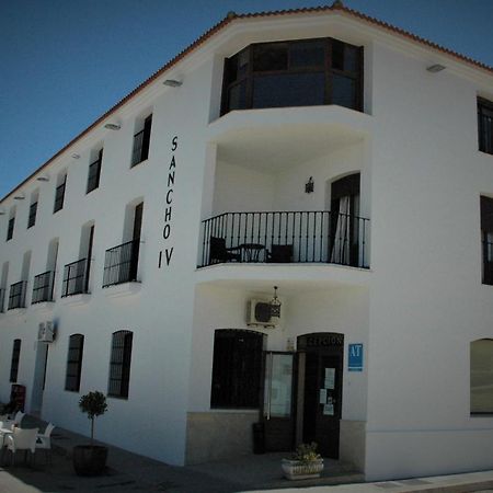 Apartamentos Sancho IV Кортегана Экстерьер фото