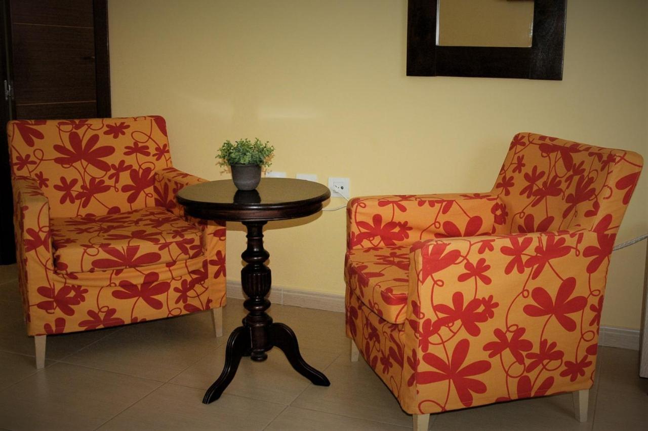 Apartamentos Sancho IV Кортегана Экстерьер фото