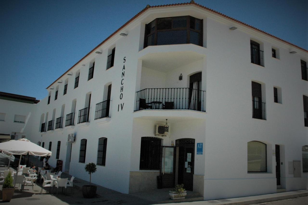 Apartamentos Sancho IV Кортегана Экстерьер фото