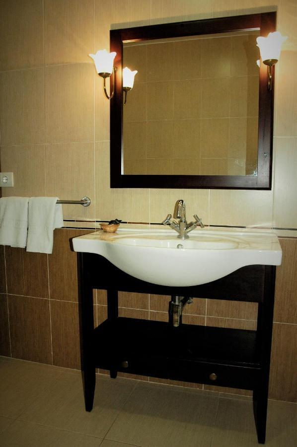 Apartamentos Sancho IV Кортегана Экстерьер фото